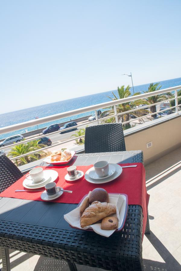 Riva Del Sol Bed & Breakfast Santa Teresa Di Riva Dış mekan fotoğraf