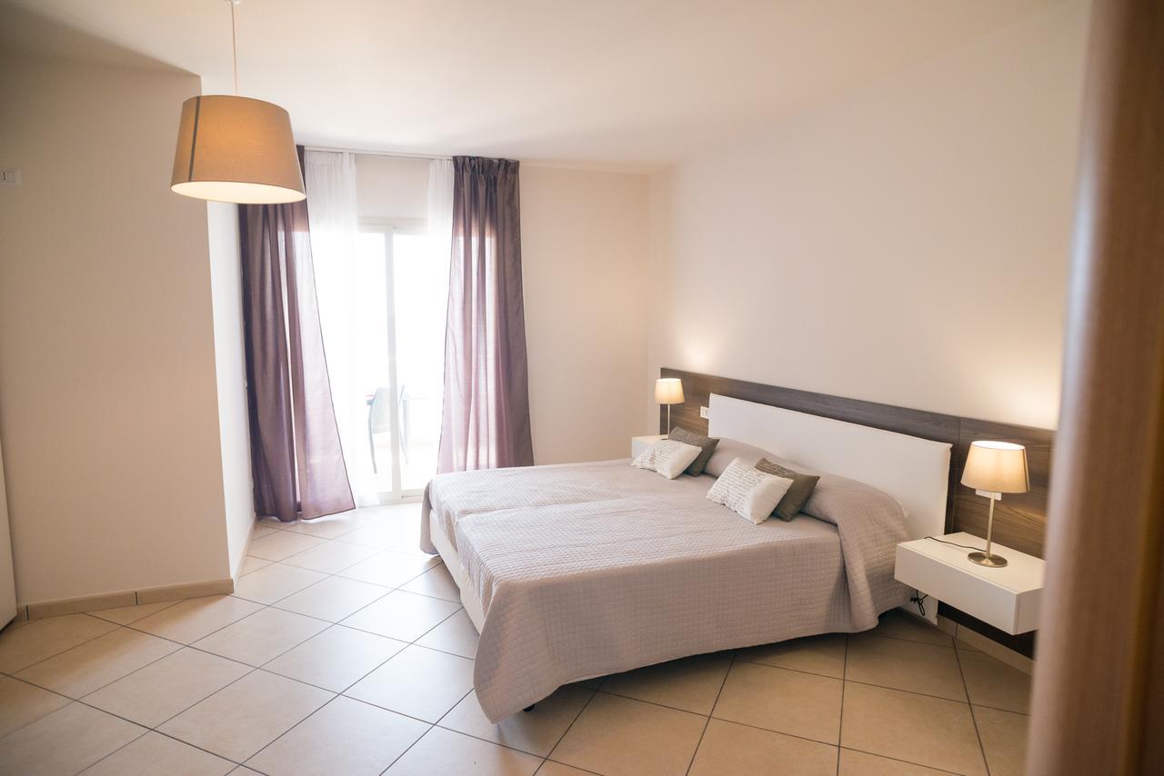 Riva Del Sol Bed & Breakfast Santa Teresa Di Riva Dış mekan fotoğraf