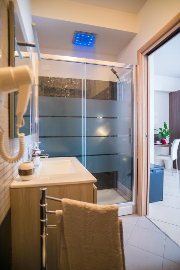 Riva Del Sol Bed & Breakfast Santa Teresa Di Riva Dış mekan fotoğraf