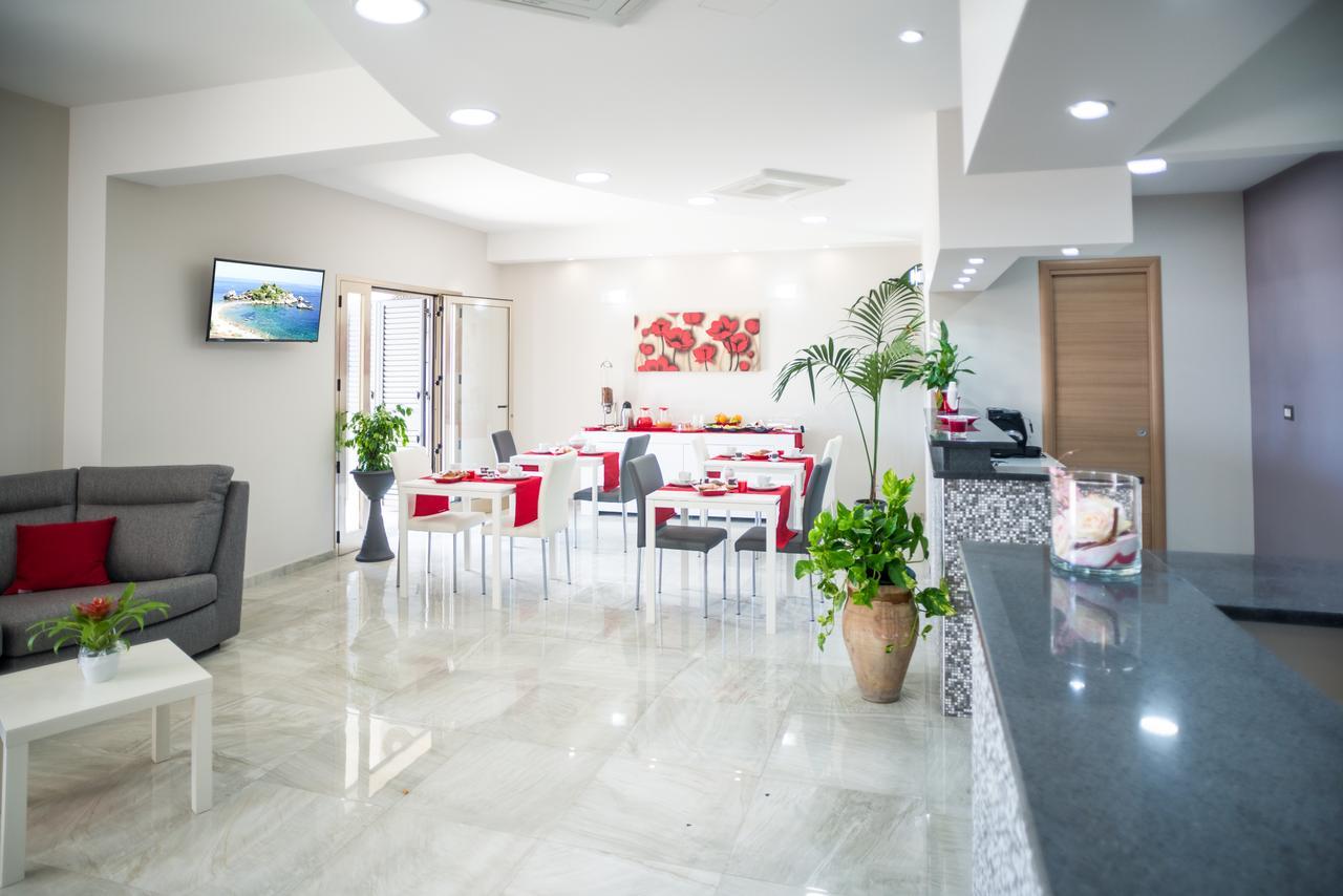 Riva Del Sol Bed & Breakfast Santa Teresa Di Riva Dış mekan fotoğraf