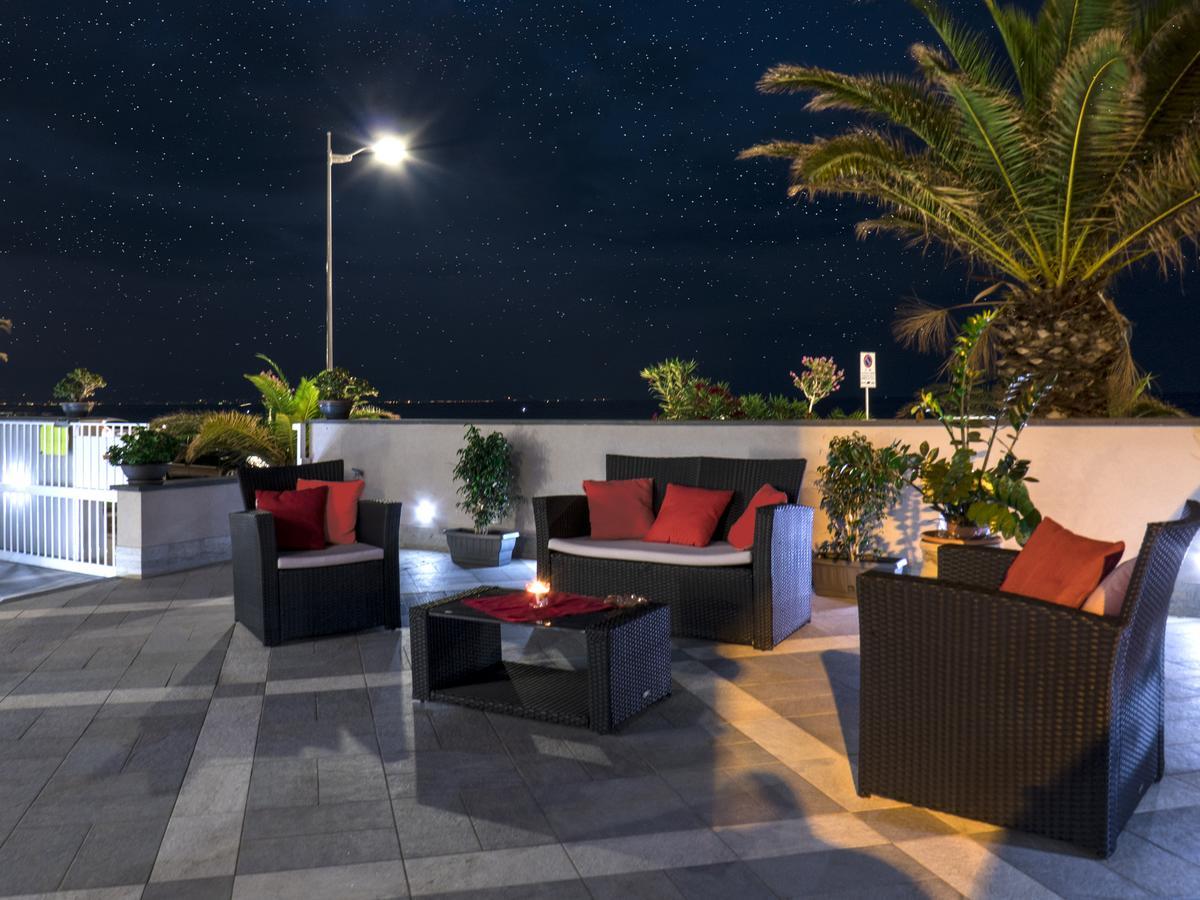 Riva Del Sol Bed & Breakfast Santa Teresa Di Riva Dış mekan fotoğraf