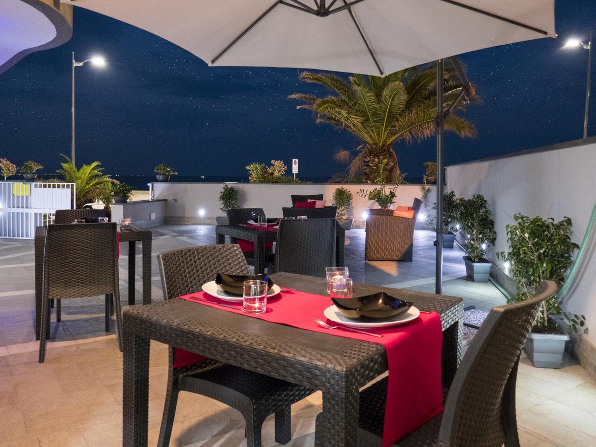 Riva Del Sol Bed & Breakfast Santa Teresa Di Riva Dış mekan fotoğraf